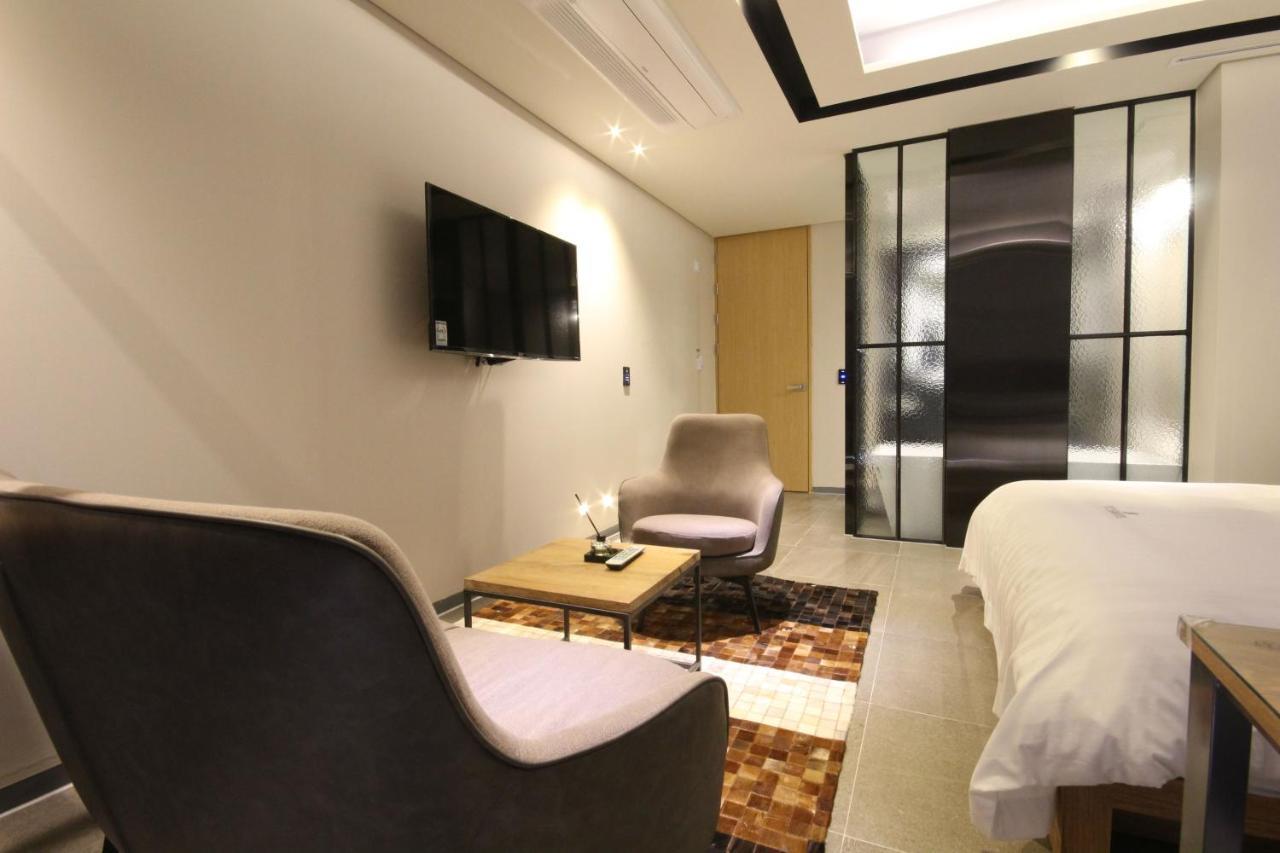 Hotel Eco Stay Jeonju Exterior foto